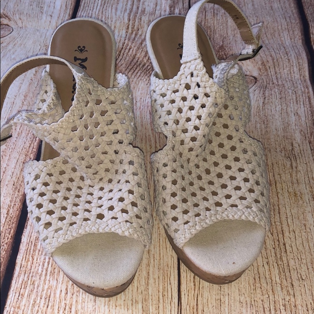 Cream Wedges
